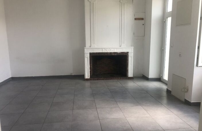 MAISON DE VILLE PAUILLAC CENTRE , DEUX NIVEAUX, DEUX  CHAMBRES — photo 3