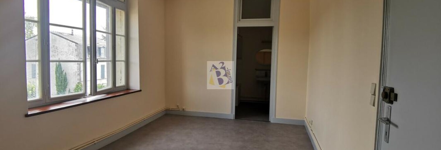 Appartement 1 Pièce 26 m² à louer à Ruelle-sur-Touvre (16600)