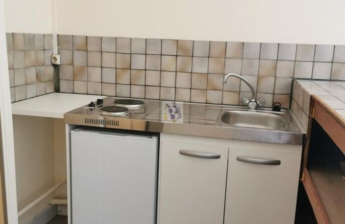 STUDIO RUELLE SUR TOUVRE PROCHE DU CENTRE VILLE — photo 2