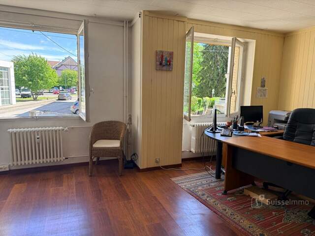 Appartement Lons Le Saunier 158.08 m2 — photo du bien