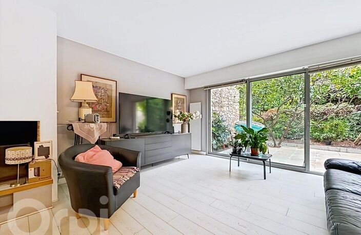 VILLA DUPLEX AVEC JARDIN | 5 MINUTES DE LA RUE D’ANTIBES — photo 2