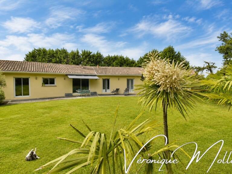 ELEGANTE CONTEMPORAINE DE PLAIN-PIED BAIGNÉE DE LUMIERE — photo 1