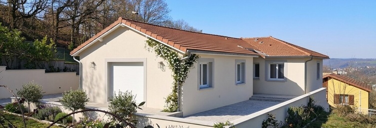 Maison 7 Pièces 182 m² à vendre à Le Chambon-Feugerolles (42500)