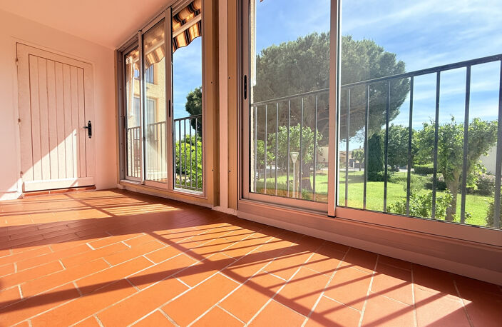 Appartement avec loggia, 2 cabines et 2 places de stationnem — photo 5