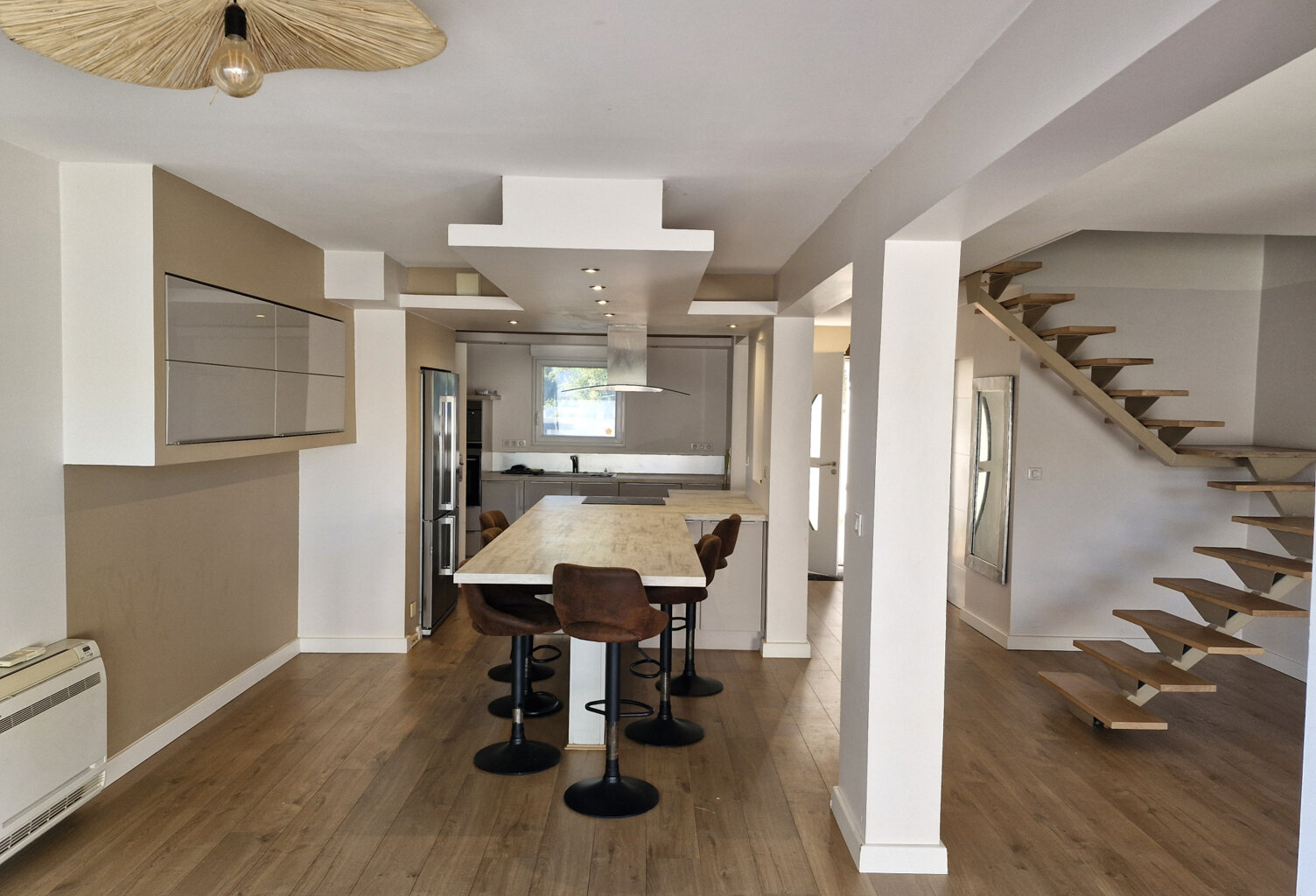 VILLA 4 CHAMBRES AVEC PISCINE ESPACE EXTERIEURS, PRESTATIONS — photo 1