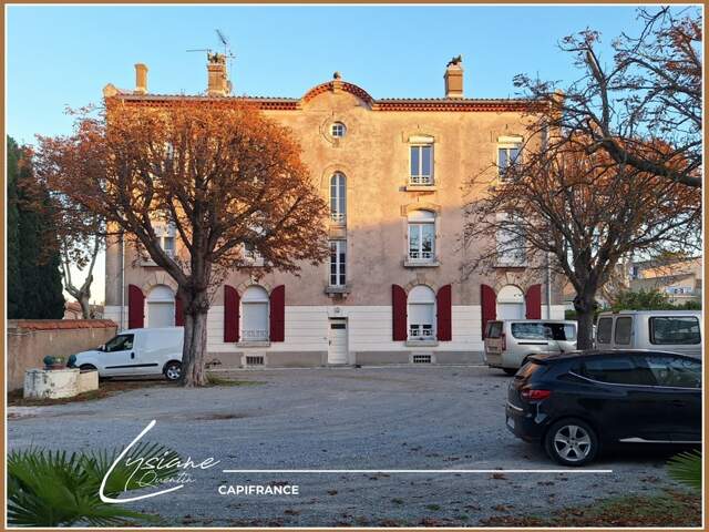 ENSEMBLE IMMOBILIER AVEC MAISON D'HABITATION ET 3 APPARTEMENTS LOUES, 5 DEPENDANCES, GRENIER — photo du bien
