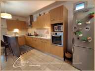 ENSEMBLE IMMOBILIER AVEC MAISON D'HABITATION ET 3 APPARTEMENTS LOUES, 5 DEPENDANCES, GRENIER — photo 4
