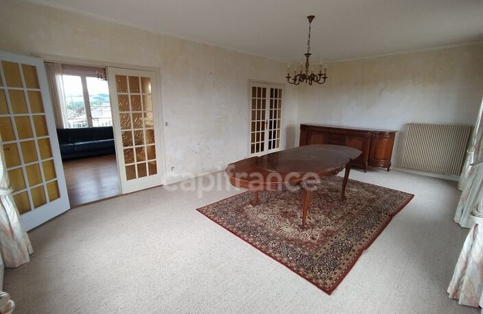 Maison familiale de plus de 220 m² avec 5 chambres, piscine, sauna, terrain clos, vue dégagée — photo 3