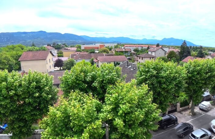 ✨ CENTRE-VILLE – À 2 PAS DE LA GARE – VUE EXCEPTIONNELLE SUR LE VERCORS ✨ — photo 3