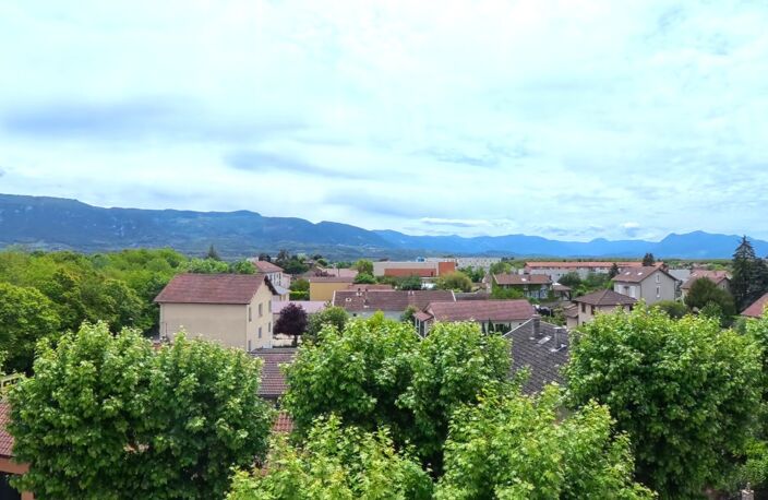 ✨ CENTRE-VILLE – À 2 PAS DE LA GARE – VUE EXCEPTIONNELLE SUR LE VERCORS ✨ — photo 4