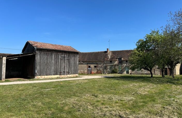 GRISELLE - Corps de ferme entier 9 bâtiments - Terrain de 4 212 m2 — photo 3
