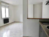 Appartement au premier étage à vendre 2 pièces REIMS (51), libre de toutes occupations ; — photo 3