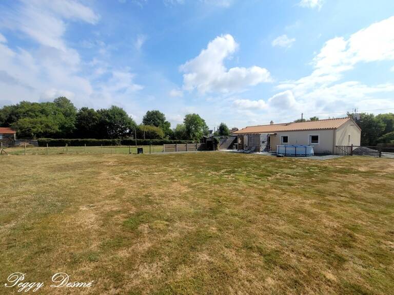 Maison à vendre 5 pièces MONCOUTANT (79) - Maison plain-pied 100 m2 habitables + Pièce attenante de 29 m2 — photo 1
