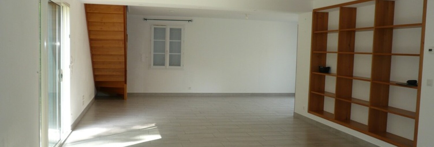 Maison 10 Pièces 198 m² à louer à Ars (16130)