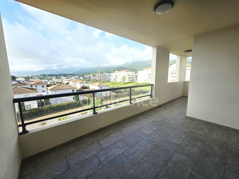 Appartement à vendre 2 pièces - grande terrasse LUCCIANA (20) — photo 1