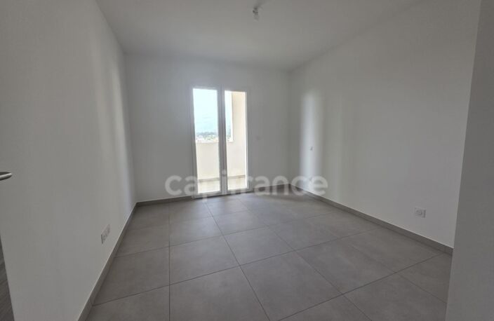 Appartement à vendre 2 pièces - grande terrasse LUCCIANA (20) — photo 4
