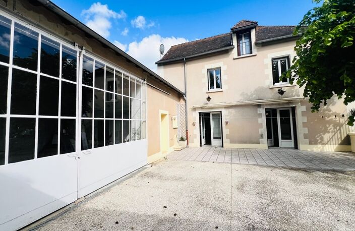 Maison de bourg 100m² - 3 chambres et dépendances  SAINT SAUVEUR (86) — photo 2