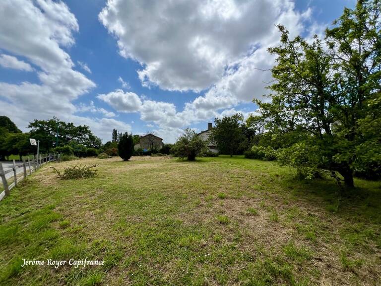 Terrain à vendre  SAINT GEORGES DE NOISNE (79) — photo 1