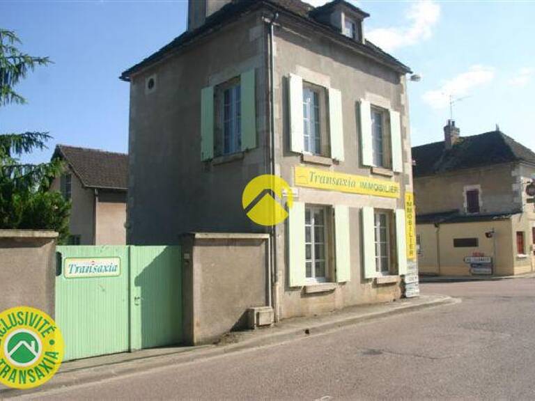 En BOURGOGNE, 220 km PARIS par Autoroute A5 — photo 1
