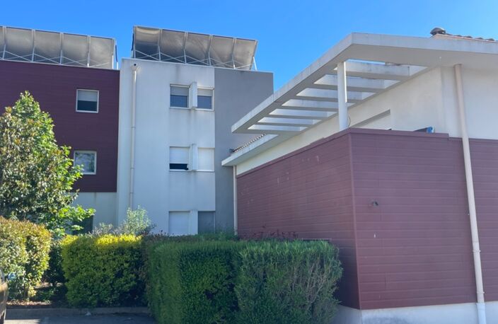 Immeuble résidentiel à vendre à SAINT MARTIN DE CRAU (13) — photo 2
