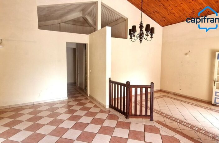 Vente spacieuse maison F5 dans zone pavillonnaire rurale au Lamentin (97232) — photo 3
