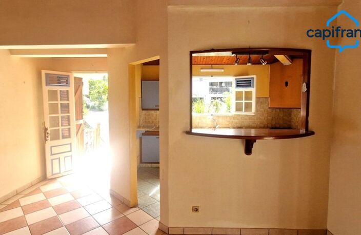 Vente spacieuse maison F5 dans zone pavillonnaire rurale au Lamentin (97232) — photo 4