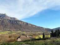 Maison contemporaine avec vue dégagée sur les montagnes — photo 2