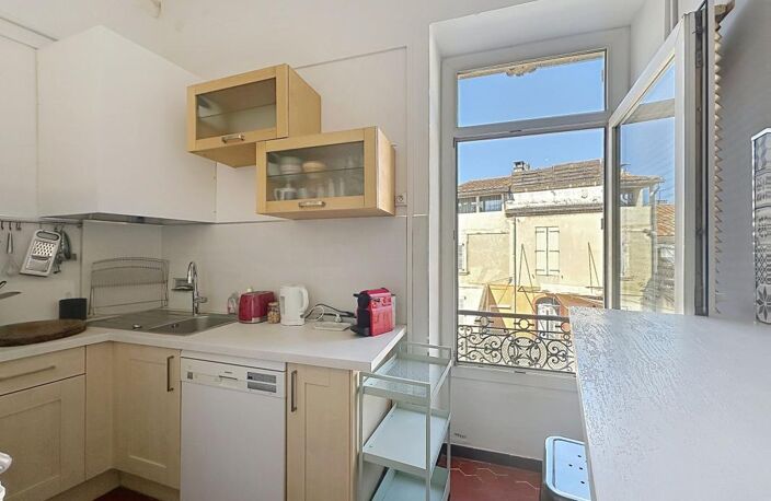 Appartement T3 -  À Louer - Avignon - Intra-Muros — photo 5