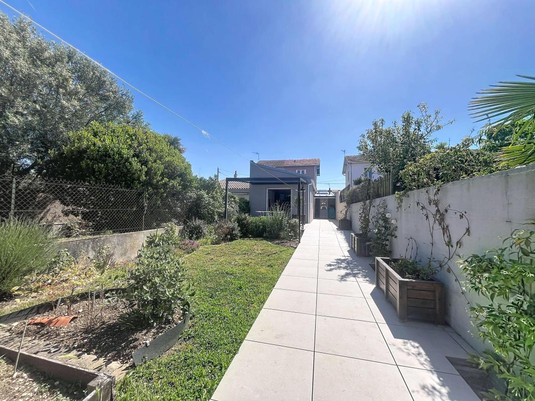 Villa / Maison  T4 à vendre Rochelle (La) 17000