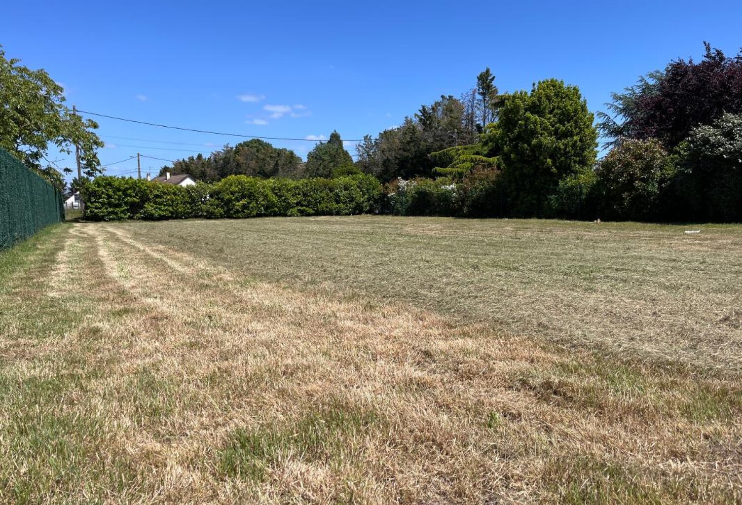 Titre : Terrain constructible de 804 m² — Saint-Jean-le-Blanc (45) — photo 1