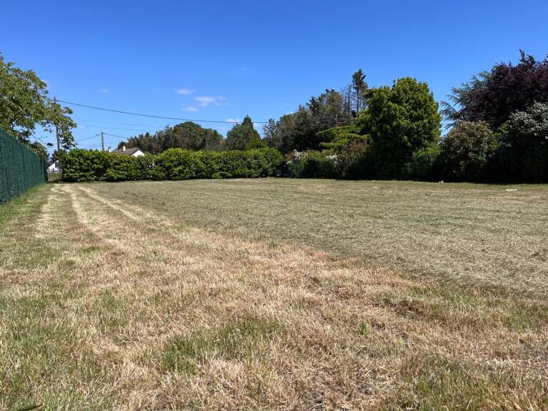 Terrain À Vendre — photo 1
