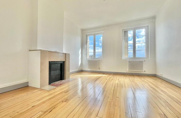 Location appartement 3 pièces 64 m² à Valence (26000) — photo 2