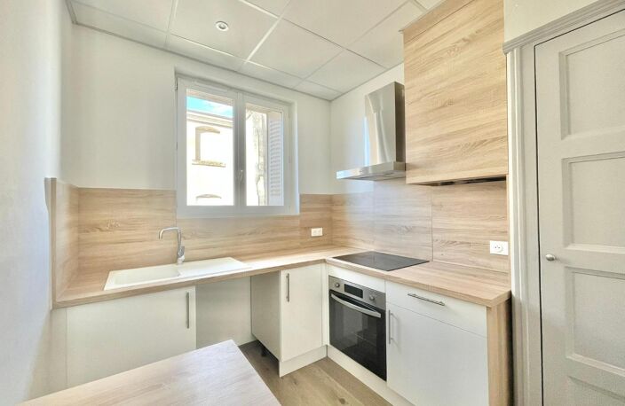 Location appartement 3 pièces 64 m² à Valence (26000) — photo 3