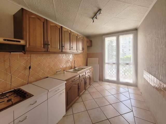 Appartement À Vendre — photo du bien