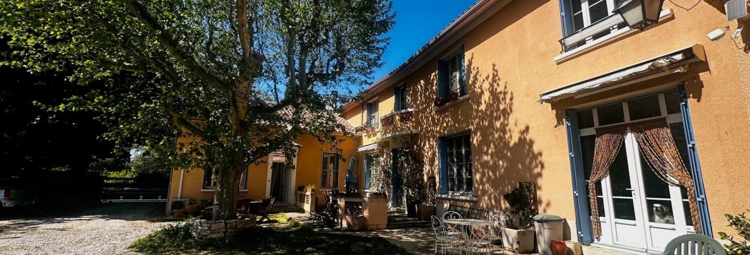 Maison 8 Pièces 300 m² à vendre à Violès (84150)
