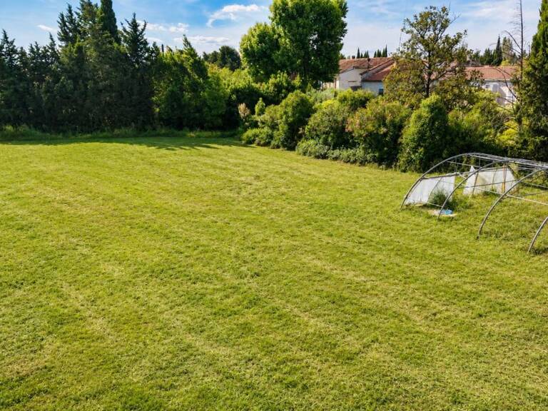 Terrain constructible viabilisé 230 m² à vendre Rognonas — photo 1