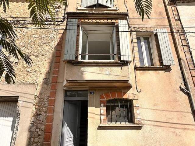 Maison de village À Vendre — photo du bien