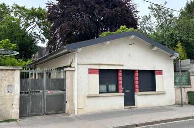 Immeuble  216000 €