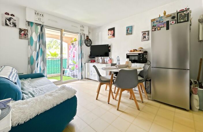Appartement À Vendre — photo 3