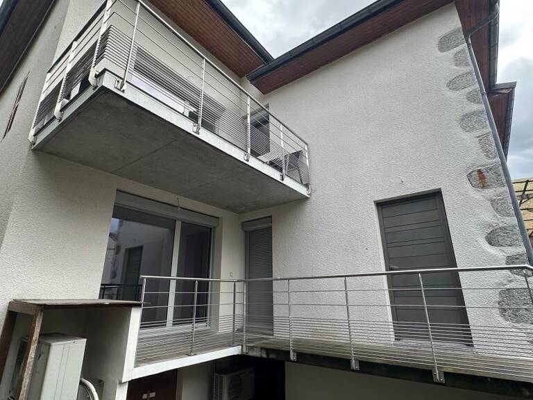 À VENDRE – APPARTEMENT T3 ENTIÈREMENT RÉNOVÉ – CENTRE-VILLE D'ALBENS — photo 1