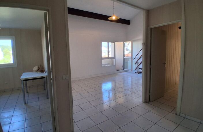Appartement À Vendre centre ville F3 balcon et box — photo 3