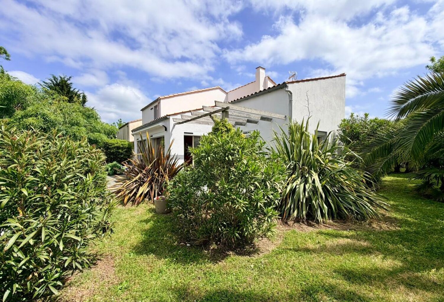 Maison À Vendre — photo 1
