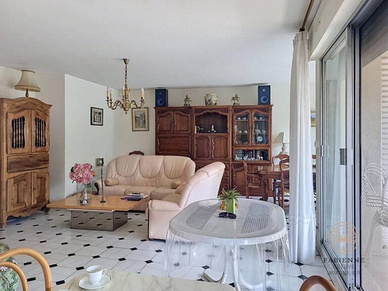 CHÂTEAURENARD  Appartement de 98 m² avec terrasse, garage et vue exceptionnelle — photo 1