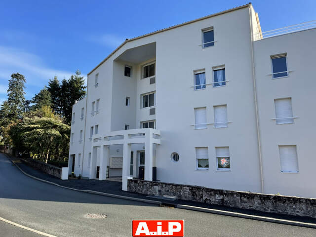 Appartement avec terrasse — photo du bien