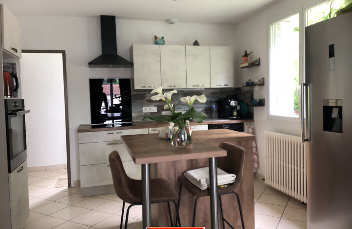 Vente maison 5 pièces 113 m² Saint-Mesmin (85700) — photo 3