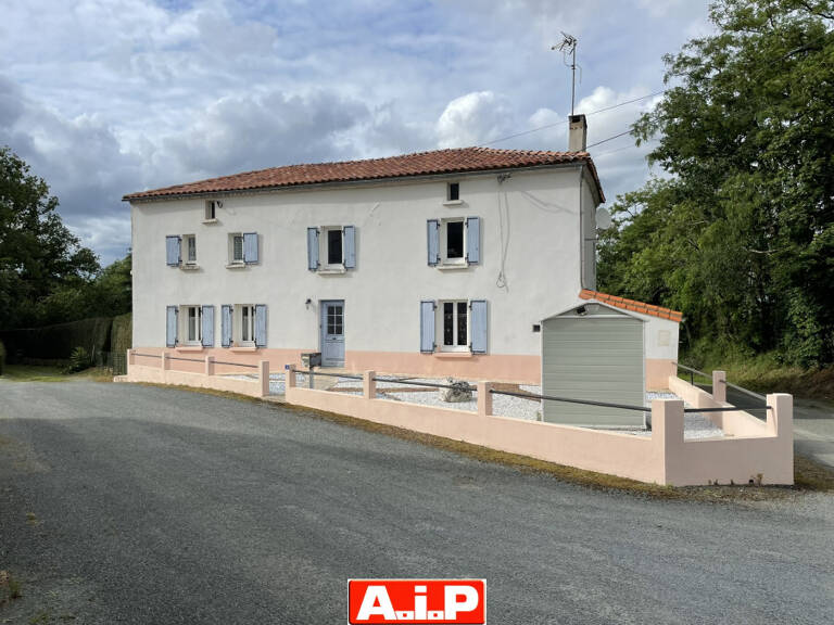 Charmante maison en pierre avec vue sur la campagne — photo 1