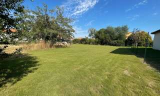 Terrain  810 m² à vendre à Montaigut-sur-Save (31530)