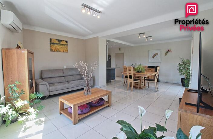 NOVES 13550: Appartement T5 avec véranda et Terrasse — photo 3