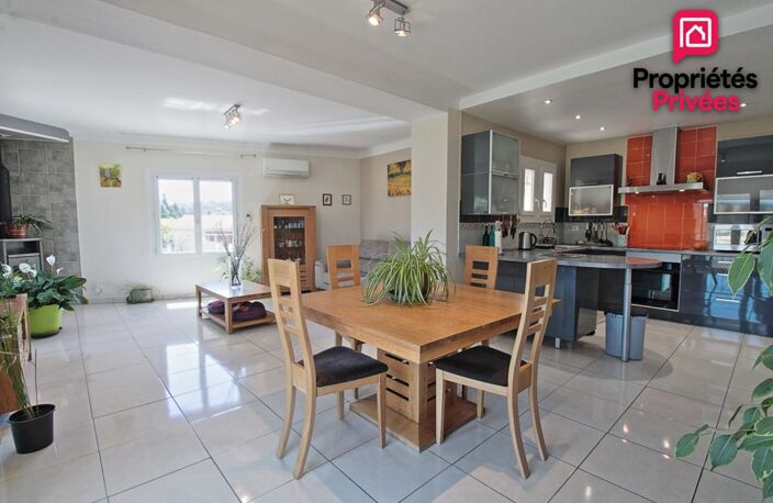 NOVES 13550: Appartement T5 avec véranda et Terrasse — photo 4