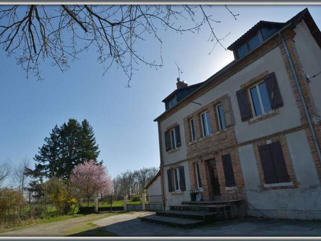 Maison Chezal Benoit 6 pièce(s) 119.3 m2 — photo du bien